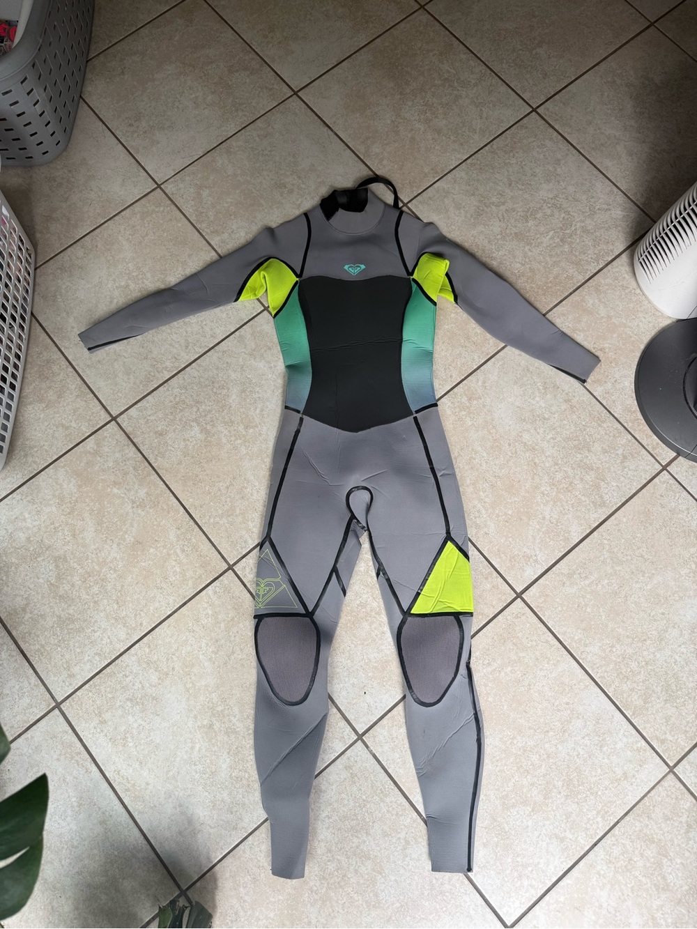 Roxy Women’s Full Wetsuit in Gray with Lime and Teal Accents